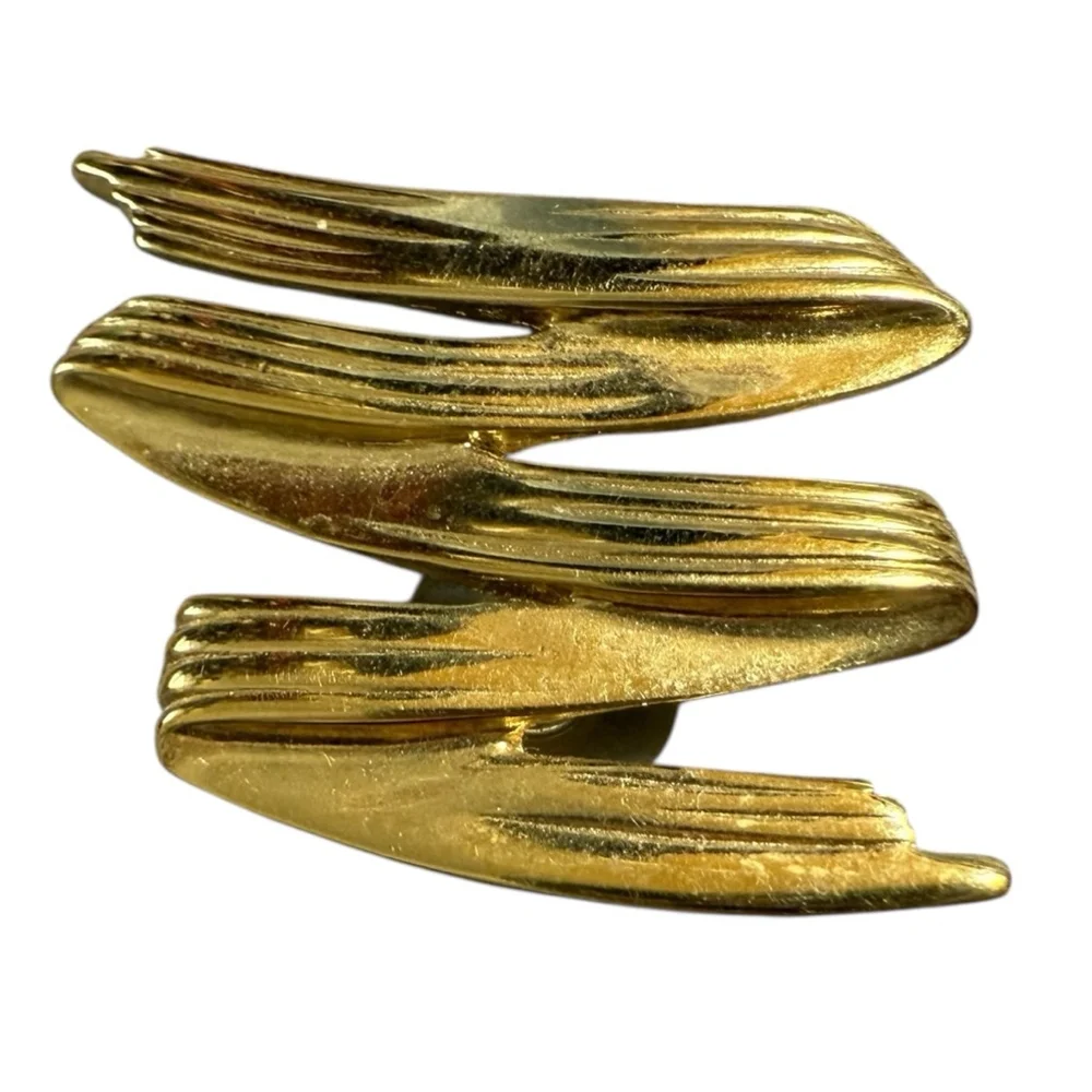 Unbranded Gold-toned Zig Zag Grooved Pierced Earrings Up to 2 Inches